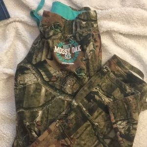Mossy oak camo pants